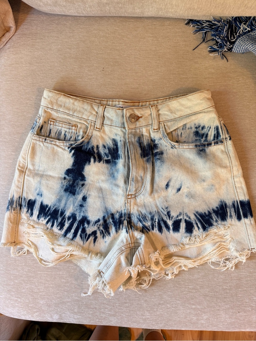 Zara Tie-Dye High-Rise Denim Shorts - Blue and Cream